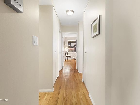 4th image of 726 Washington St APT 3A