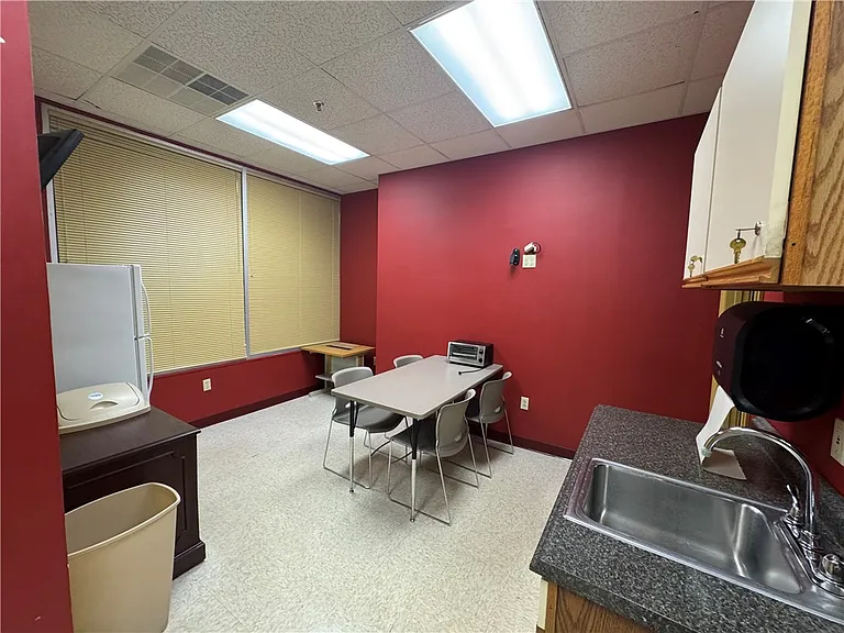 665 Philadelphia St #100 — Photo 5