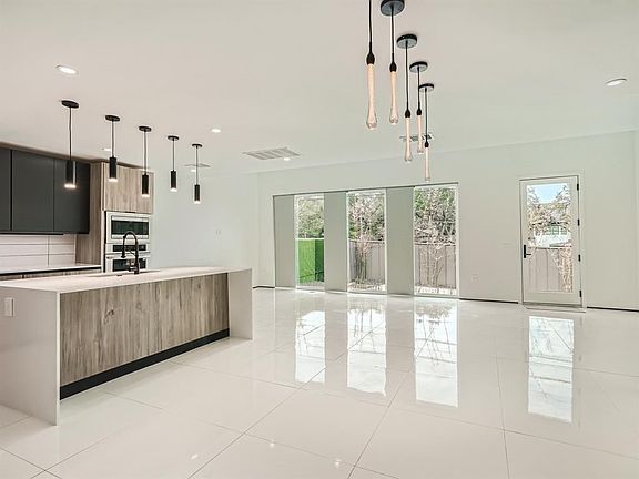 3rd image of 2203 Walsh Tarlton Ln #A