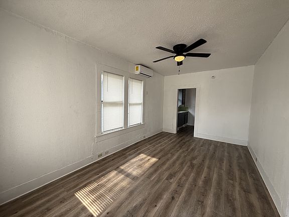 2nd image of 553 Barrett Pl #A