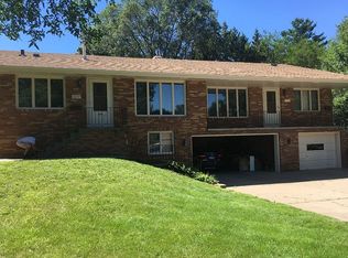 4237 Valley View Rd, Edina, MN 55424
