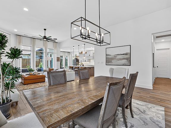 5th image of 2209 Moore Valley Dr