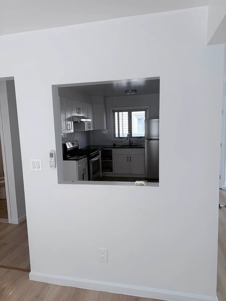 Building Photo - 15 Thomas Pl #1