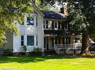 10301 Glen Oaks Dr, Chester, VA 23831