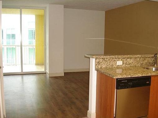 2nd image of 170 SE 14th St APT 2903