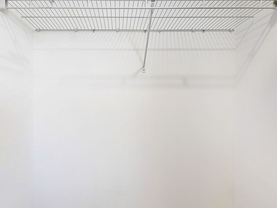 Building Photo 4