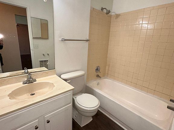 3rd image of 3401 McHenry Ave APT 3