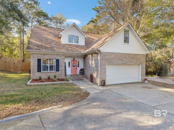 7611 Charleston Oaks Dr, Daphne, AL 36526
