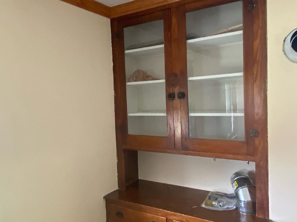 1st image of 118 Northwestern Pkwy #2