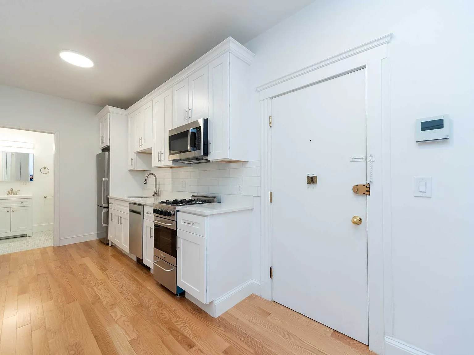 2 bed, $4,150 — Photo 4