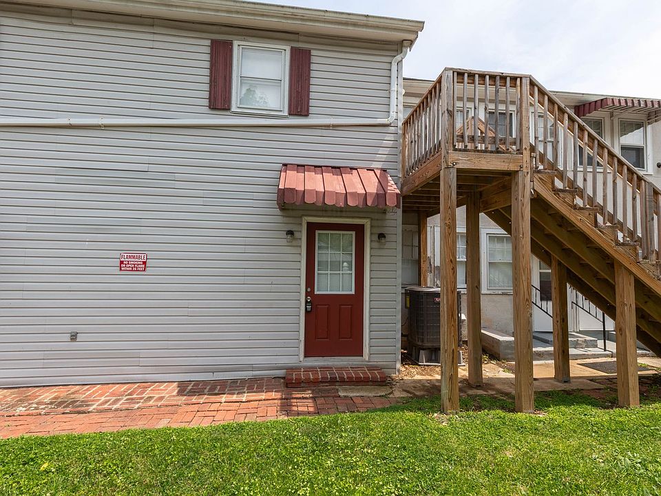 1st image of 326 E Liberty St APT 3