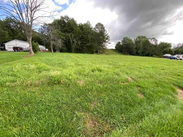 109 N Hancock St, Craigsville, VA 24430