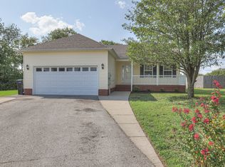 1916 Littleton Ct, Columbia, TN 38401