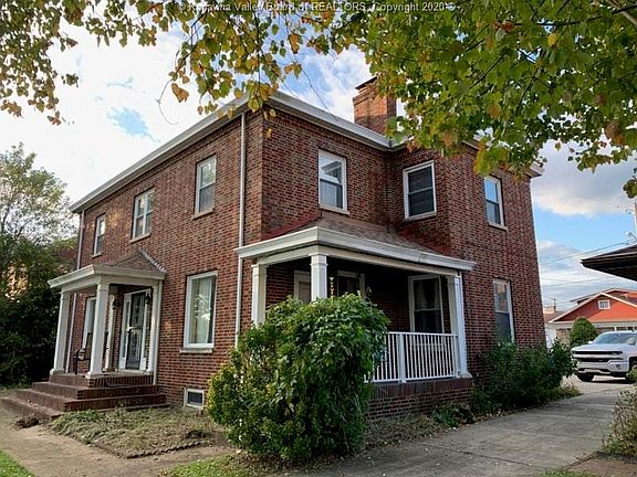 3rd image of 1114 Kanawha Ave