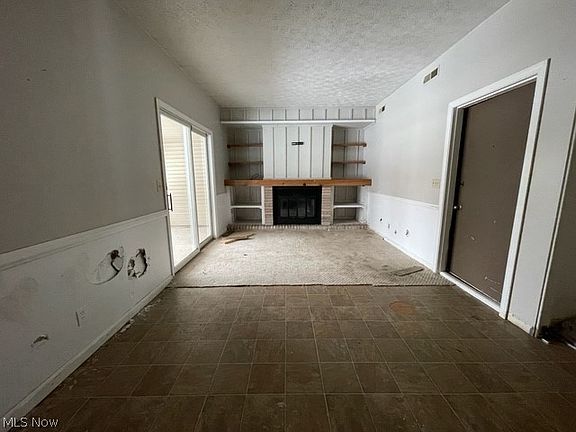 5th image of 506 Fairlane Dr NW