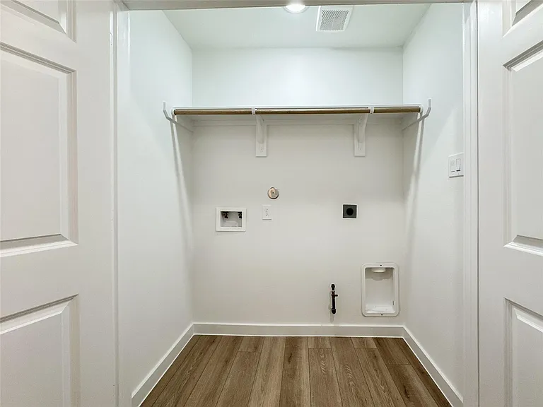 2726 Discovery Trails Ct — Photo 39