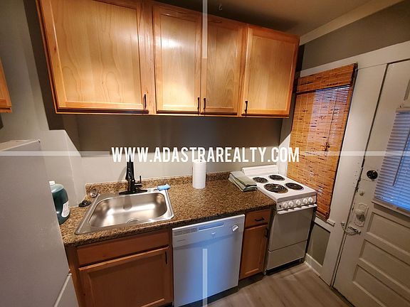 5th image of 1123-1125 W 40th St #89193CBDF