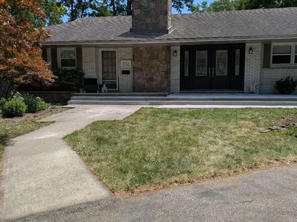 372 Brighton Rd #1, Tecumseh, ON N8N 2L4