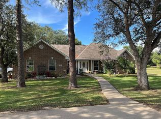 328 W Craymer Ave, Palacios, TX 77465