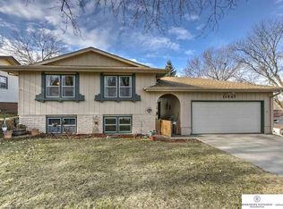 11647 Raleigh Dr, Omaha, NE 68164