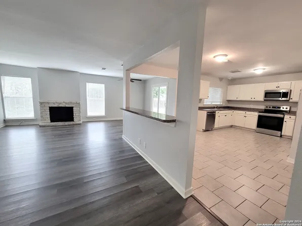 8511 GLEN BLF, San Antonio, TX 78239