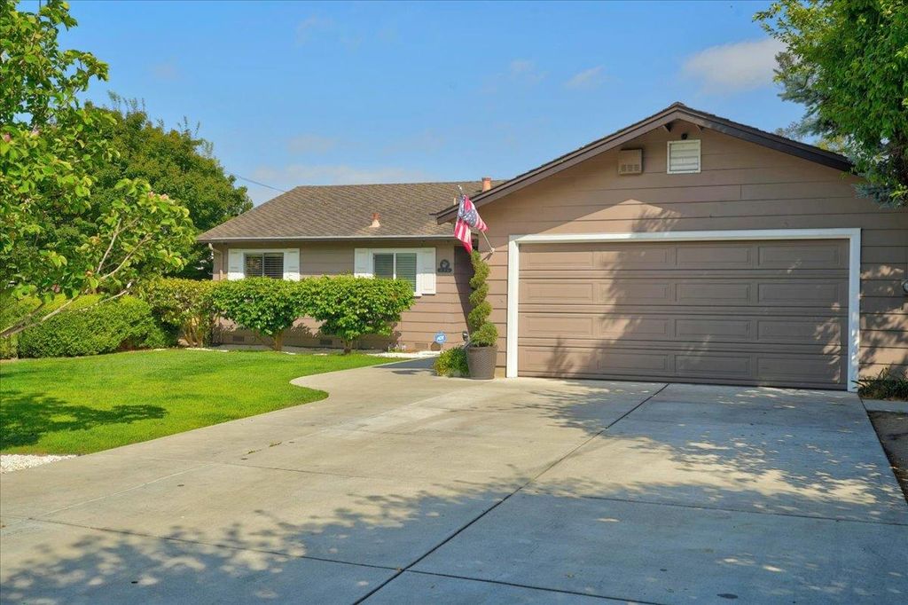 136 Cutter Dr, Watsonville, CA - View 3