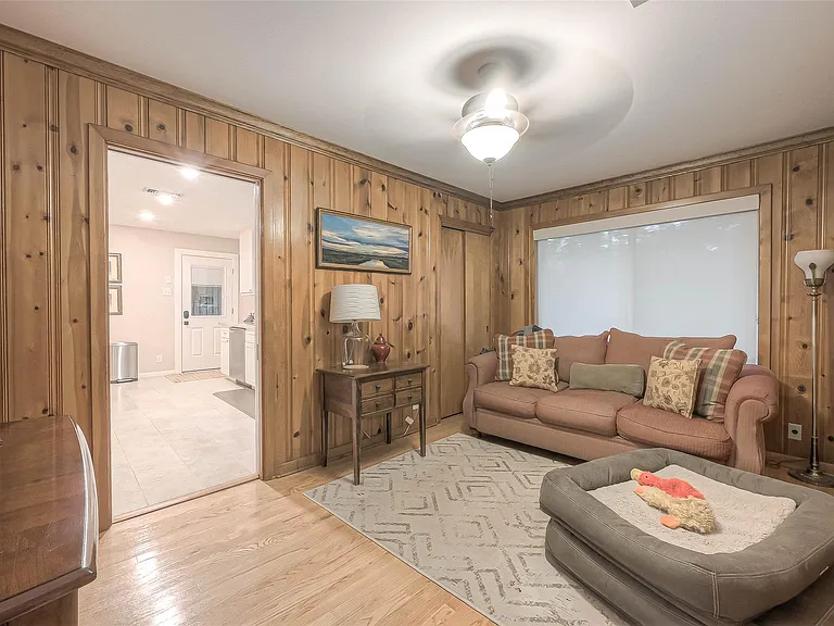 6414 Pineshade Ln — Photo 13