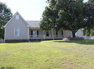 146 Timberlake Dr, Fayetteville, NC 28314