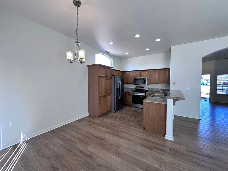 7821 Cadiz Ct — Photo 9