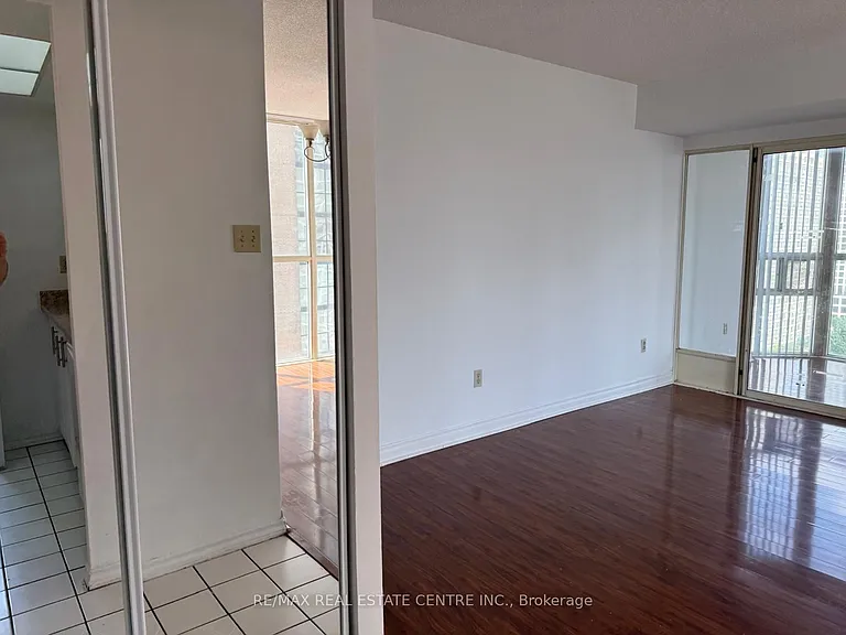 265 Enfield Pl #1403 — Photo 37