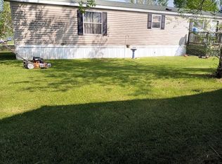 365 N 1st Ave, Forsyth, MT 59327