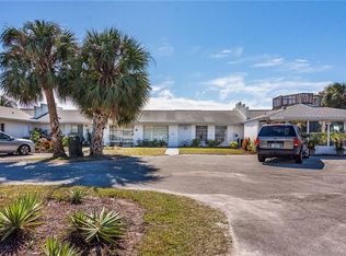 2552 Gary Cir, Dunedin, FL 34698