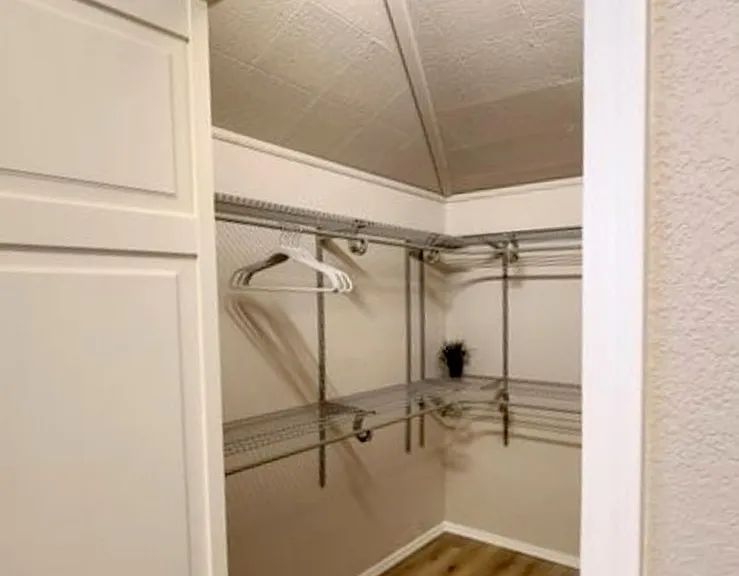 741 Ruth St — Photo 12