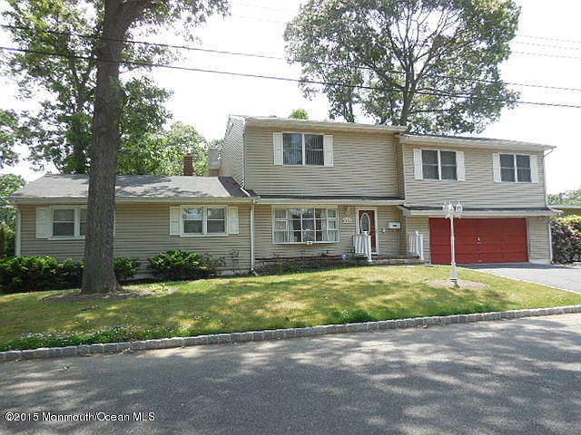 1128 Front St photo 1