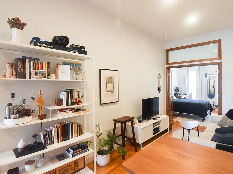 1st image of 141 N 11th St APT 3L