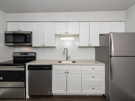 2nd image of 3735 Cambridge Ave #10A1