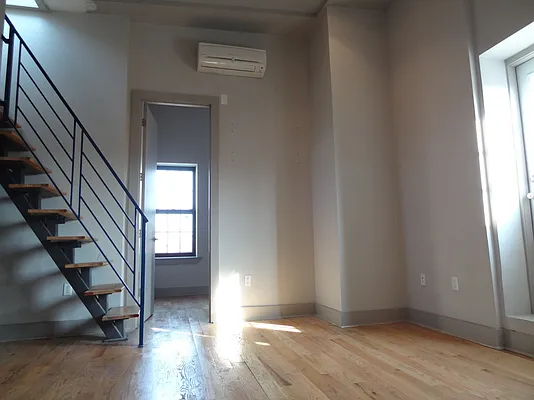 Rented by Lofts and Flats LLC | media 71