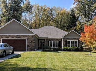 2720 Horseshoe Blvd, Westlake, OH