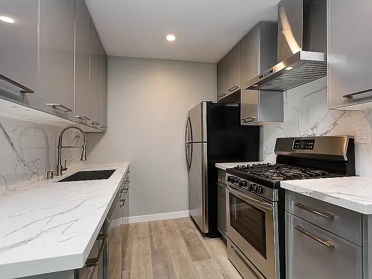 514 S Mariposa Ave #102 — Photo 6