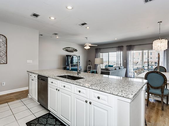 5th image of 7954 Gulf Blvd #1