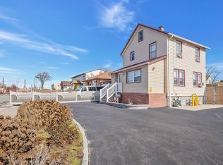 1243 Peapond Rd, Bellmore, NY 11710