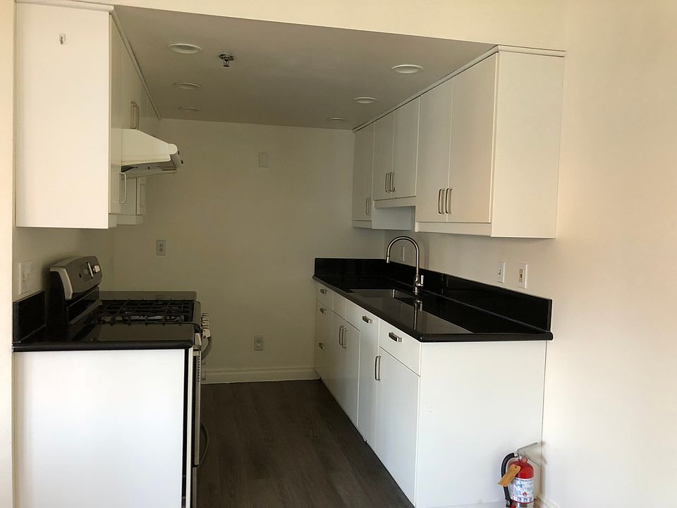 1st image of 1255N N Los Robles Ave #26
