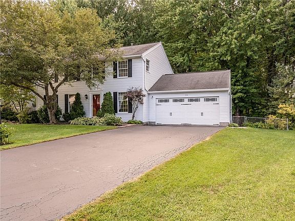 3rd image of 73 Meadowlark Dr
