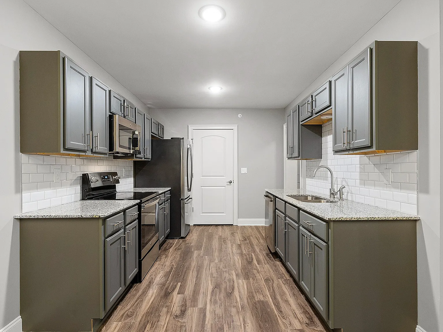 Grove Park Apartments — Photo 4