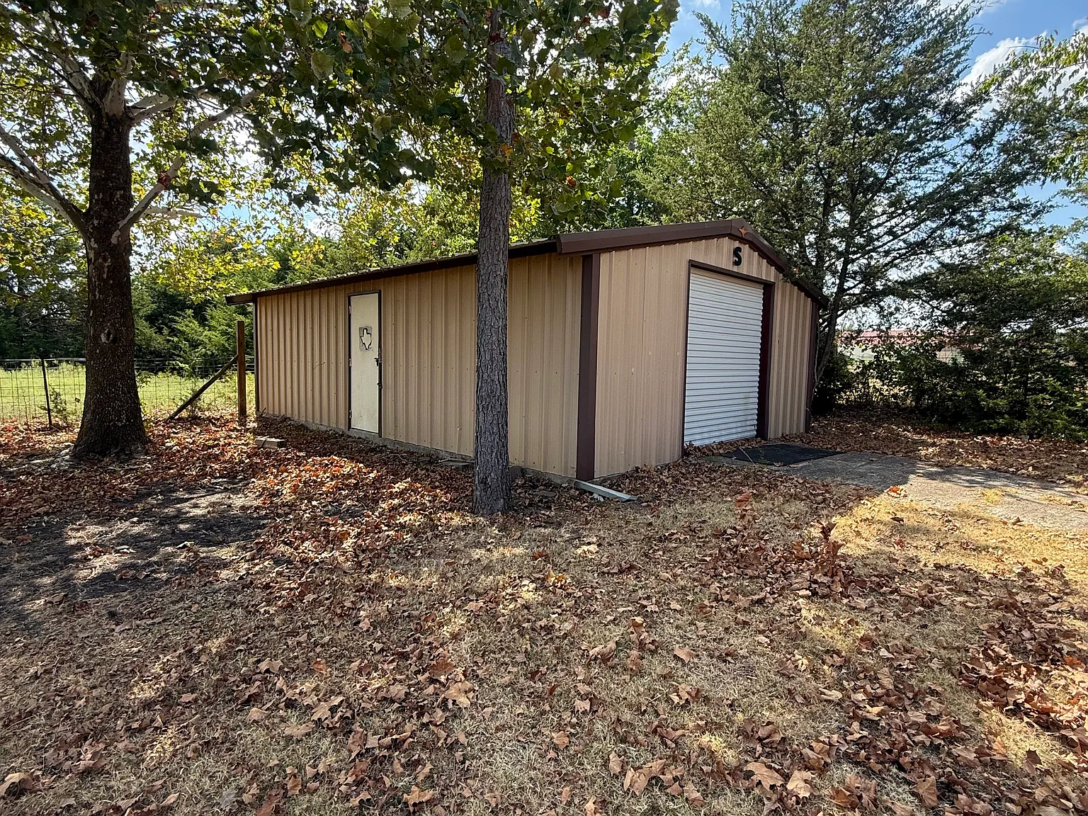 3 bed, 1456 sqft, $2,500 — Photo 2