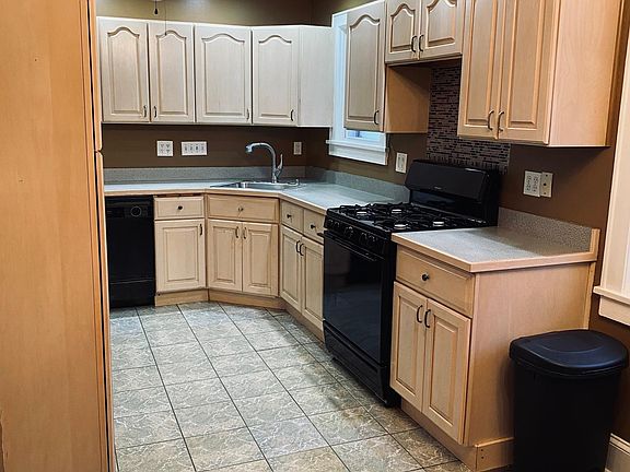 Bright recessed lighting. Ceiling fan.