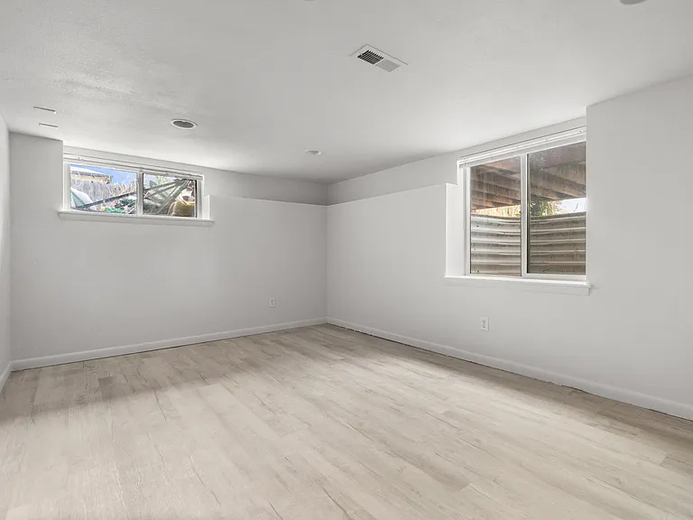 4757 S Jason St — Photo 24