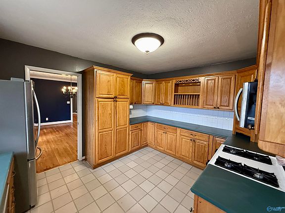 5th image of 818 Bellevue Dr