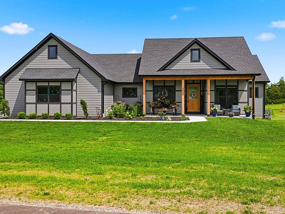 4th image of 5900 E Nevin Ct