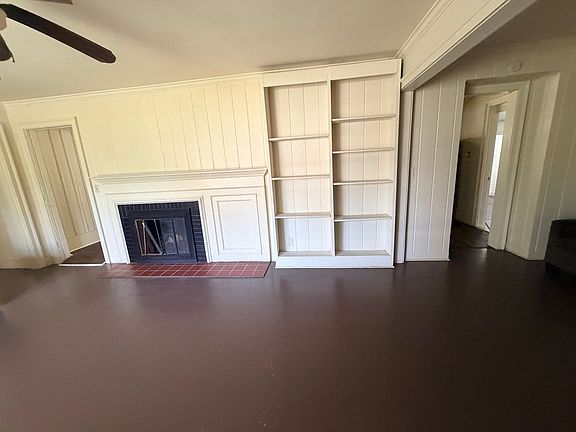 2nd image of 102 E Cranford Ave